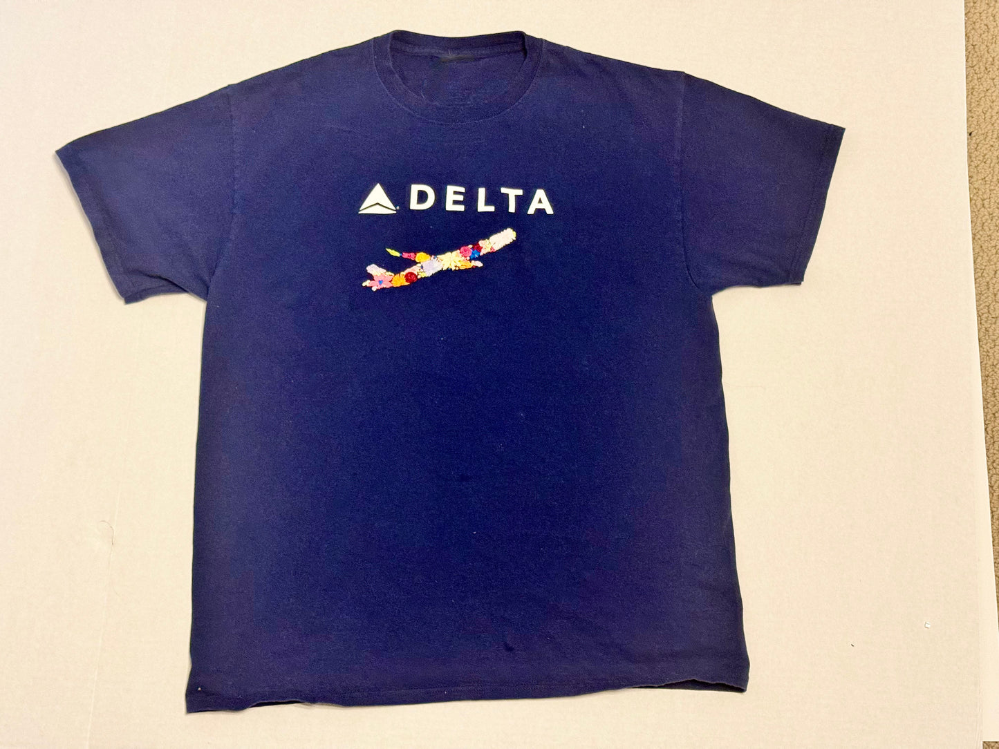 Delta floral airplane
